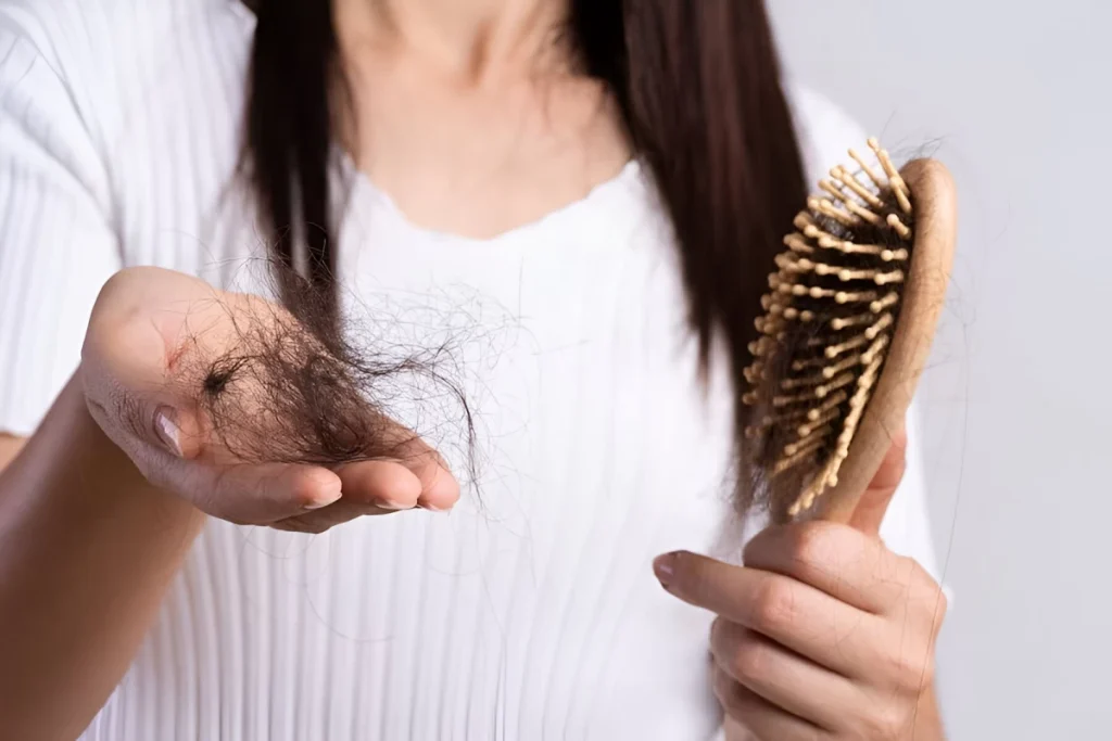 مهم ترین علت ریزش مو در زنان